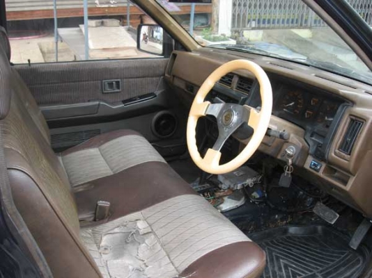 ขายนิสสัน วางเครื่องNA20  มีแก๊ส วิ่งประหยัด บรรทุกคุ้ม