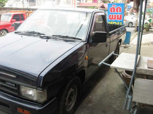 ขายนิสสัน วางเครื่องNA20  มีแก๊ส วิ่งประหยัด บรรทุกคุ้ม