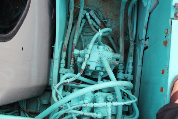 รถแมคโคร KOBELCO SK100 รถนอก สวย ทำสีแล้ว มีเอกสาร รถแมคโคร KOBELCO SK100 รถนอก สวย ทำสีแล้ว มีเอกสาร