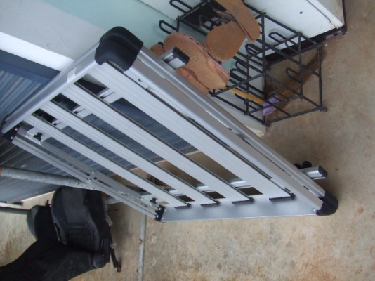 ขายแรคติดหลังคาแครี่บอย   ถูกๆครับไม่ได้ใช้แล้ว