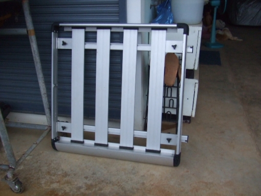 ขายแรคติดหลังคาแครี่บอย   ถูกๆครับไม่ได้ใช้แล้ว