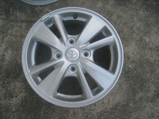ขายล้อแม็กเดิม toyota avanza 15"x5"  4/114  et45 (081-3747940)