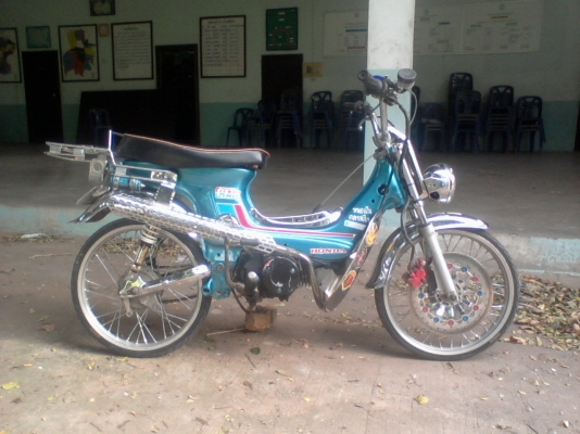 ขาย ฃาลี เครื่องเวฟz มีทะเบียน โอนได้ สนโทร 0806076851 20000