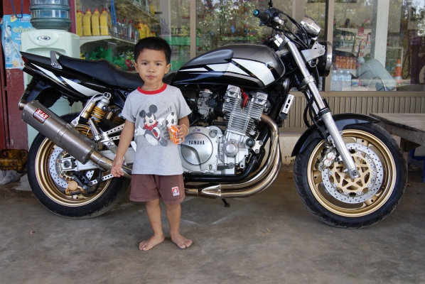 ต้องการขายรถมอเตอร์ไซร์  YAMAHA XJR 1300 cc. มีใบอินวอย