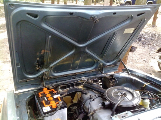 มาสด้า 1400  5 เกียร์ รถสวย ๆ พร้อมใช้งาน