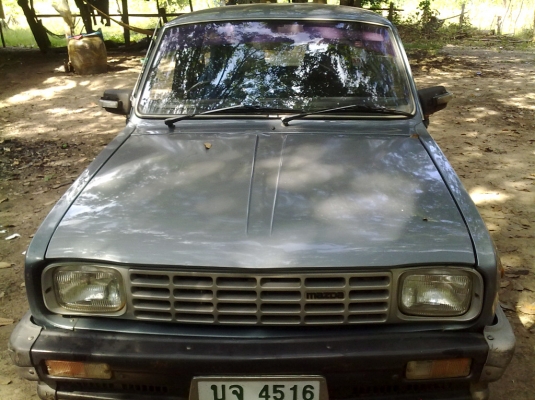 มาสด้า 1400  5 เกียร์ รถสวย ๆ พร้อมใช้งาน