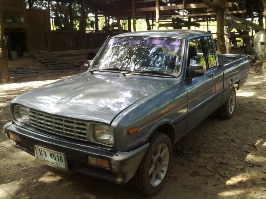 มาสด้า 1400  5 เกียร์ รถสวย ๆ พร้อมใช้งาน