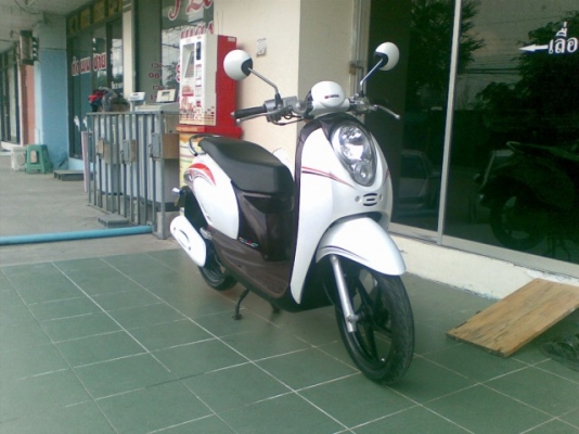 Scoopy-i (ล้อแม็กซ์) รถสวยเครื่องดี ปี 2554 ถูกๆ 26900 เท่านั้น