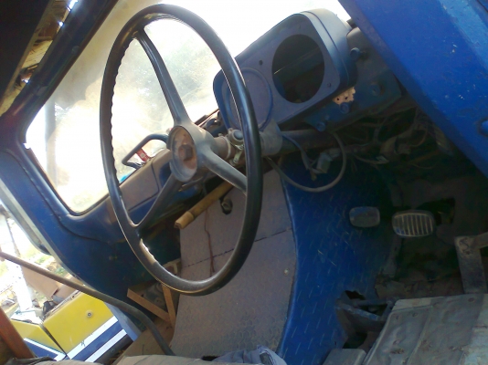 ขายด่วน!..รถสิบล้อ ISUZU 195 แรงม้า ใส่รถขุด KOMATSU PC200-5 ได้ มีทะเบียน.