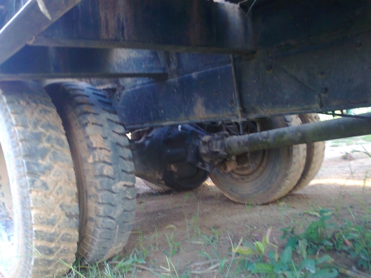 ขายด่วน!..รถสิบล้อ ISUZU 195 แรงม้า ใส่รถขุด KOMATSU PC200-5 ได้ มีทะเบียน.