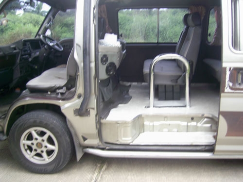 ถูกๆ ดีๆ NISSAN URVAN เครื่อง td25