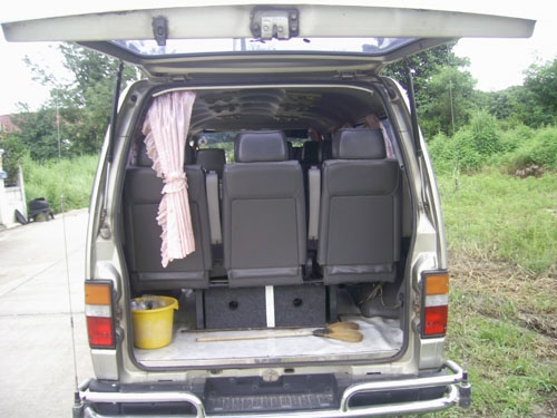 ถูกๆ ดีๆ NISSAN URVAN เครื่อง td25