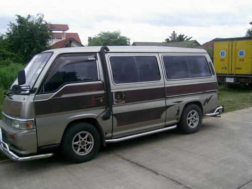 ถูกๆ ดีๆ NISSAN URVAN เครื่อง td25