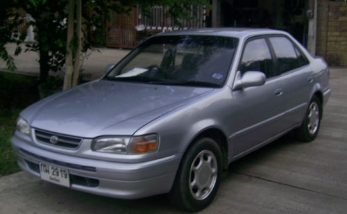 TOYOTA โคโลล่า สวย ๆครับ