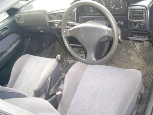 TOYOTA โคโลล่า สวย ๆครับ