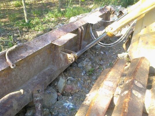 ขายรถแทรคเตอร์ MITSUBISHI  BD2H รถสวยสภาพเก่านอกมีตู้เก๋งแอร์พร้อมราคาถูก