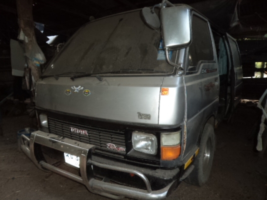 ขายรถตู้โตโยต้า เครื่อง2y ติดแก็สLPG สภาพดีราคาถูกๆพร้อมใช้งานคับ