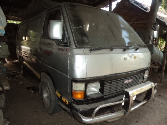 ขายรถตู้โตโยต้า เครื่อง2y ติดแก็สLPG สภาพดีราคาถูกๆพร้อมใช้งานคับ