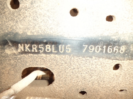 ขายรถอีซูซุ6ล้อNKR110แรง โดยสาร สภาพสวยๆ พร้อมใช้งานคับ