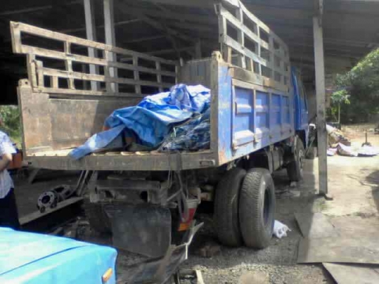 รถอิซูซุ 6 ล้อดั๊ม NQR 150 แรงม้า   สนใจติดต่อ 081-6079515