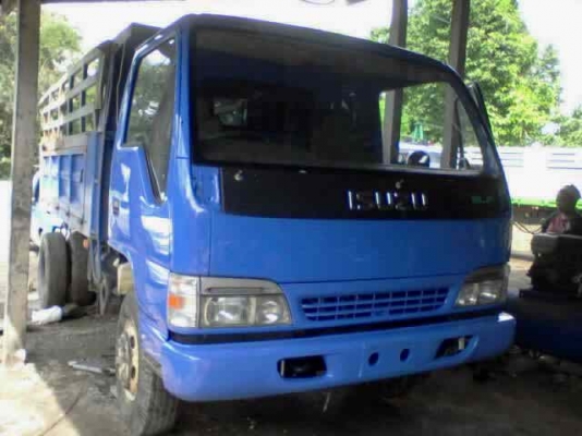 รถอิซูซุ 6 ล้อดั๊ม NQR 150 แรงม้า   สนใจติดต่อ 081-6079515