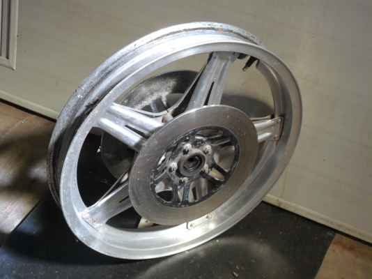 ขายล้อหน้า CB 750 จานครบติดต่อ 0876356785 ขายล้อหน้า CB 750 จานครบติดต่อ 0876356785