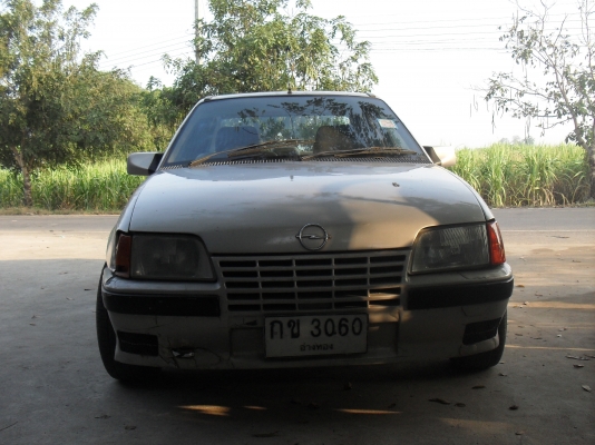 โอเปิ้ลคาเด็ดเครื่องโตโยต้า1600ลงเล่มแล้วมีแกส๊แอลพีจี