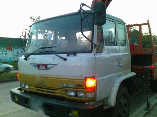 ขายหัวรถ 6 ล้อ ฮีโน่   ขายเฉพาะหัว  ตัวรถไม่ขาย     สนใจติดต่อ 081-6079515