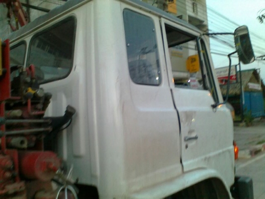 ขายหัวรถ 6 ล้อ ฮีโน่   ขายเฉพาะหัว  ตัวรถไม่ขาย     สนใจติดต่อ 081-6079515