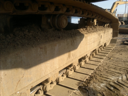 ขายด่วน KOMATSU PC 200-3 พร้อมหัวครีบเหล็ก+บุ้งกี๋