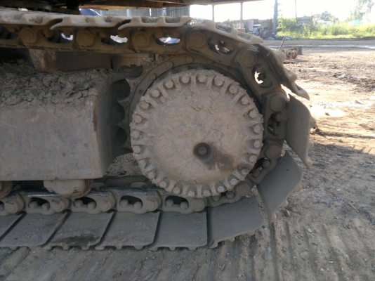 ขายด่วน KOMATSU PC 200-3 พร้อมหัวครีบเหล็ก+บุ้งกี๋