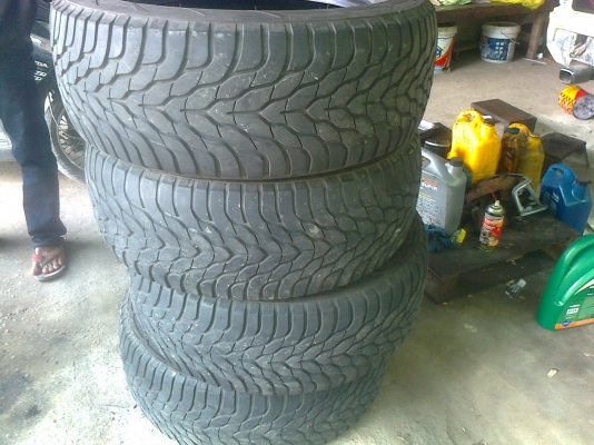 ขายยาง โยโก ฮาม่า ขอบ 18 ดอกยังดีครับ