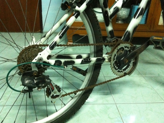 (ขายแล้วครับ ขอขอบคุณเว็ป truck2hand.com และผู้ซื้อเป็นอย่างสูงครับ)ขายเสือภูเขา LA 26 นิ้ว โครงอัลลอยด์ น้ำหนักเบา่ ล้อมิเนียม 21 เกียร์ โช๊คหน้า พร้อมใช้ อยากได้เท่าไหร่ต่อรองมา ขายได้ขายเลย