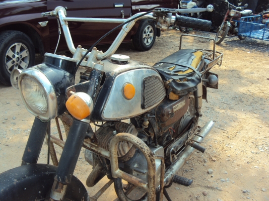 ขายรถซูซูกิ K 125 มีทะเบียนเดิมๆๆแห้งๆๆสนใจติดต่อสรกฤช 081-8478107