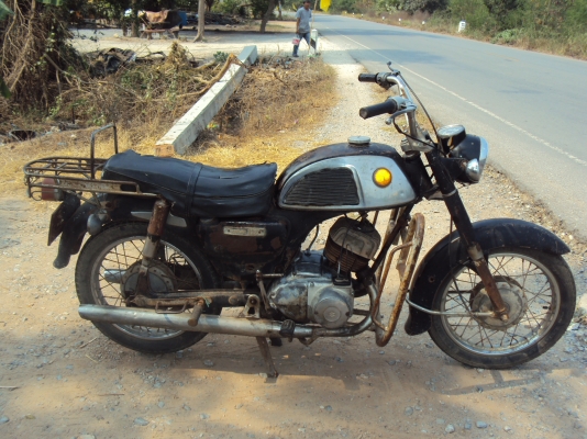 ขายรถซูซูกิ K 125 มีทะเบียนเดิมๆๆแห้งๆๆสนใจติดต่อสรกฤช 081-8478107