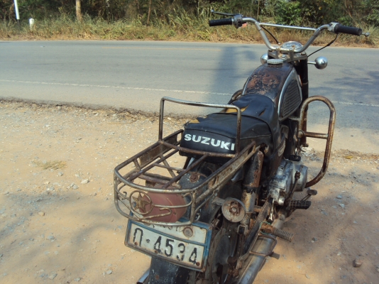 ขายรถซูซูกิ K 125 มีทะเบียนเดิมๆๆแห้งๆๆสนใจติดต่อสรกฤช 081-8478107