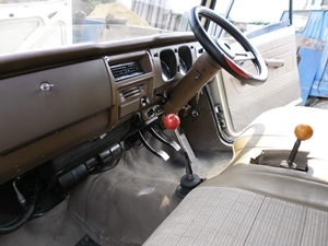 Mazda familia คานแข็ง Mazda familia คานแข็ง