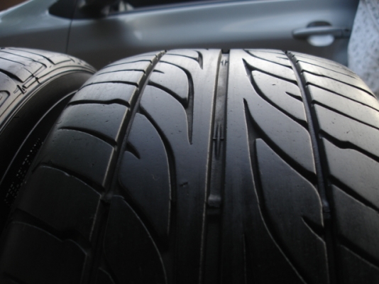 dunlop lm 703 215 45 17ปี11มี 1คู่สภาพสวยๆ