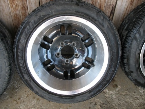 *** ขายล้อขอบ 15 นิ้ว กว้าง 8.5นิ้ว - 20 พร้อมยาง 195-55-15 ปี07 ***