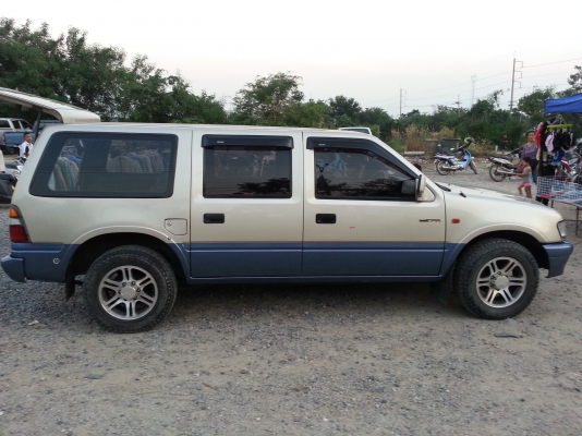 ขาย Isuzuดราก้อน2800 แวน สวยหายากแล้ว