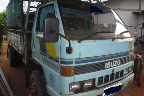 **ปรับราคา ขาย 6ล้อ อีสุ 110 NKR 57L 110 แรง ปี42 หัวยกได้ เครื่อง4BE1 ฝาดำ แน่น แห้งจัด ไม่ไอไม่เยิ้ม ช่วงล่างใหญ่ พร้อมลุย หน้า120-หลัง135 ยาง 7.50 ดอกเต็ม 6เส้น กระบะยาว4.30ม.ยอกเหล็กแป๊บแข็งแรง คัสซีสวย วางเหล็กเสริมบน1นิ้ว เกียร์ยาว สโลว์พร้อม หัวไม่