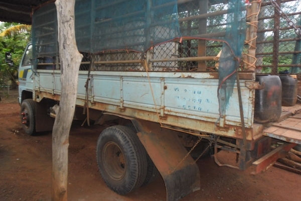 **ปรับราคา ขาย 6ล้อ อีสุ 110 NKR 57L 110 แรง ปี42 หัวยกได้ เครื่อง4BE1 ฝาดำ แน่น แห้งจัด ไม่ไอไม่เยิ้ม ช่วงล่างใหญ่ พร้อมลุย หน้า120-หลัง135 ยาง 7.50 ดอกเต็ม 6เส้น กระบะยาว4.30ม.ยอกเหล็กแป๊บแข็งแรง คัสซีสวย วางเหล็กเสริมบน1นิ้ว เกียร์ยาว สโลว์พร้อม หัวไม่