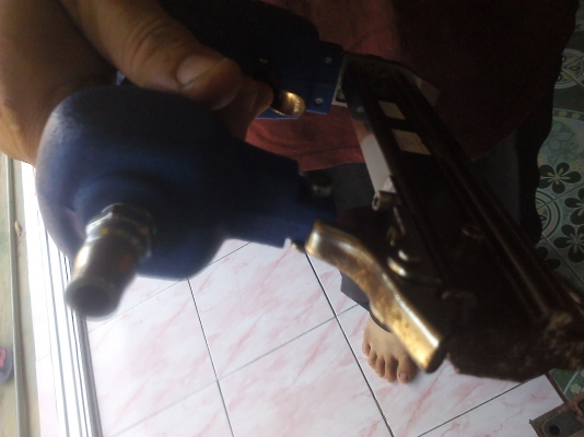 ปืนลมยิงตะปูเล็ก BOCHIMA ใช้ได้ดี ลมไม่รั่ว