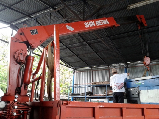 ขาย รถเฮี๊ยบ 6 ล้อ เครน 3 ตัน 4 ปลอก