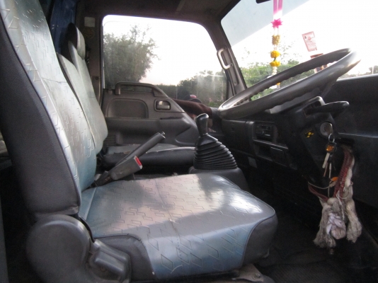 ISUZU-NQRปี47เครื่อง150แรงกะบะยาว5,50เมตรสภาพพร้อมใช้-รถห้าง-