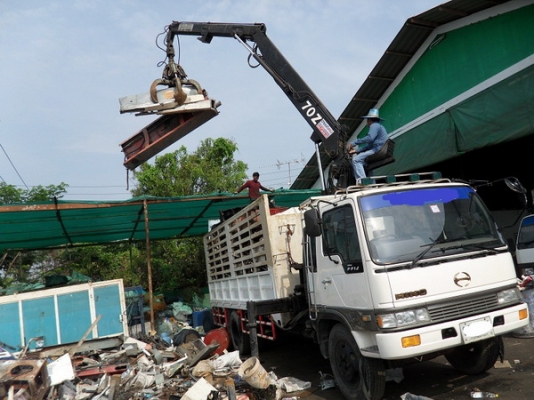 ขาย6ล้อhino พร้อมเฮี้ยบปากขยุ้ม ใช้งานได้ดีเต็มระบบ