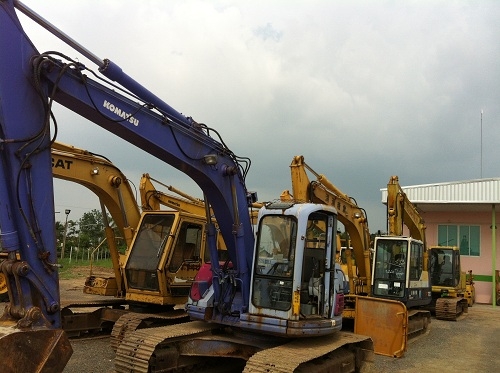 ขายรถแบคโฮ KOMATSU PC128US ( เทียบเท่ารุ่น6 )ชมVDOการทำงานครับ นำเข้าจากญิ่ปุ่น ติดต่อ 089-8368497