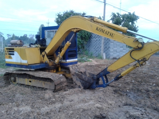 ขายรถแบ็คโฮkomatsu pc60-3
