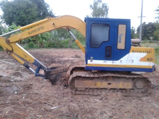 ขายรถแบ็คโฮkomatsu pc60-3