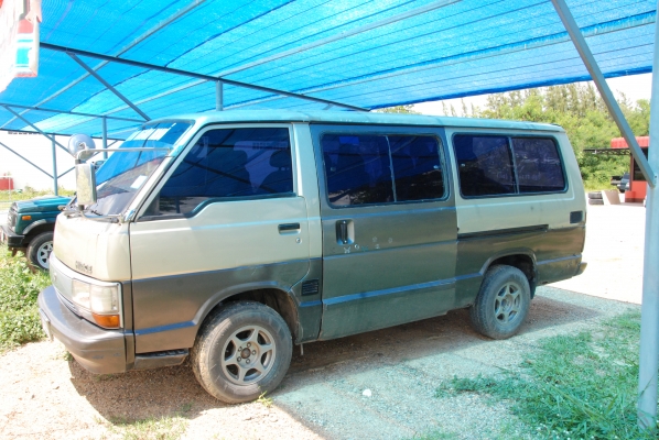 ขายรถตู้สักคันครับ